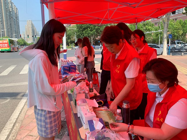 助力學(xué)子圓夢，踐行國企擔(dān)當(dāng)  安徽鹽業(yè)地產(chǎn)集團(tuán)組織愛心助考公益活動(dòng)